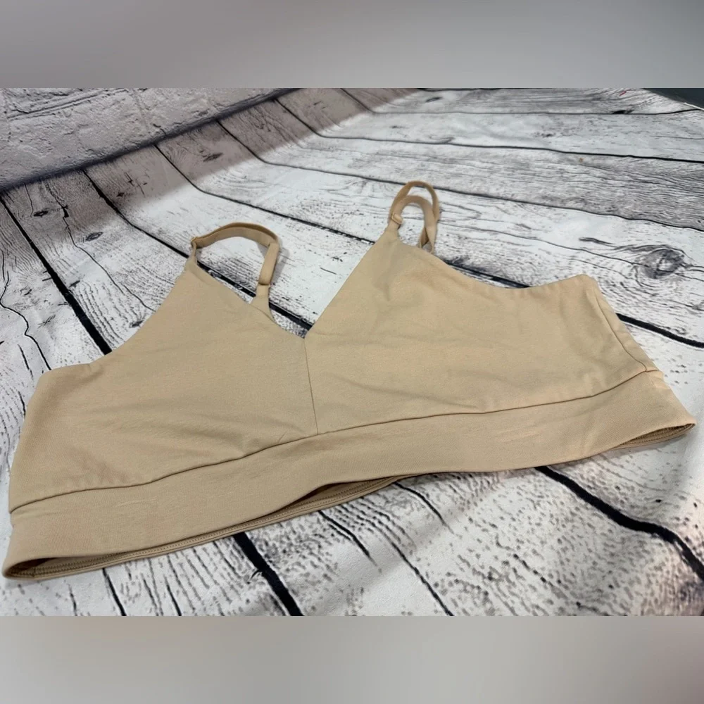 Pact Organic Everyday Classic T-Shirt Bra in Sesame - Picture 2 of 5